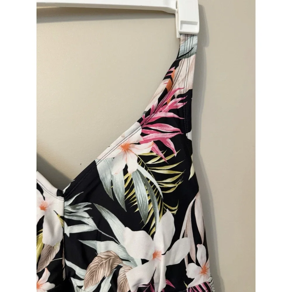 Kona Sol Tankini Swimsuit Top size 2X (20/22) w/Built-in Light Padding - NWT